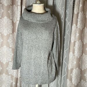 Charter Club size medium grey /metallic sweater cropped sleeves